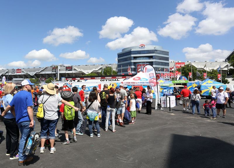 Photo Gallery Fan Info Charlotte Motor Speedway Joey Logano Wins