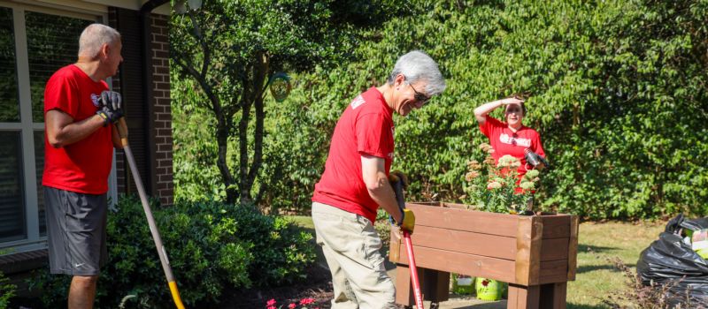 Charlotte Motor Speedway Executive Vice President and General Manager Greg Walter joined more than 50 Speedway Motorsports volunteers for the company’s sixth annual Day of Service, where employees spent the morning volunteering at local nonprofits.