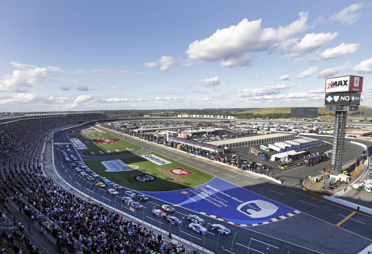 Coca-Cola 600 Returns Memorial Day Weekend and Bank of America ROVALand#8482; 400 Remains in October Playoff Slot for 2022 News Media Charlotte Motor Speedway